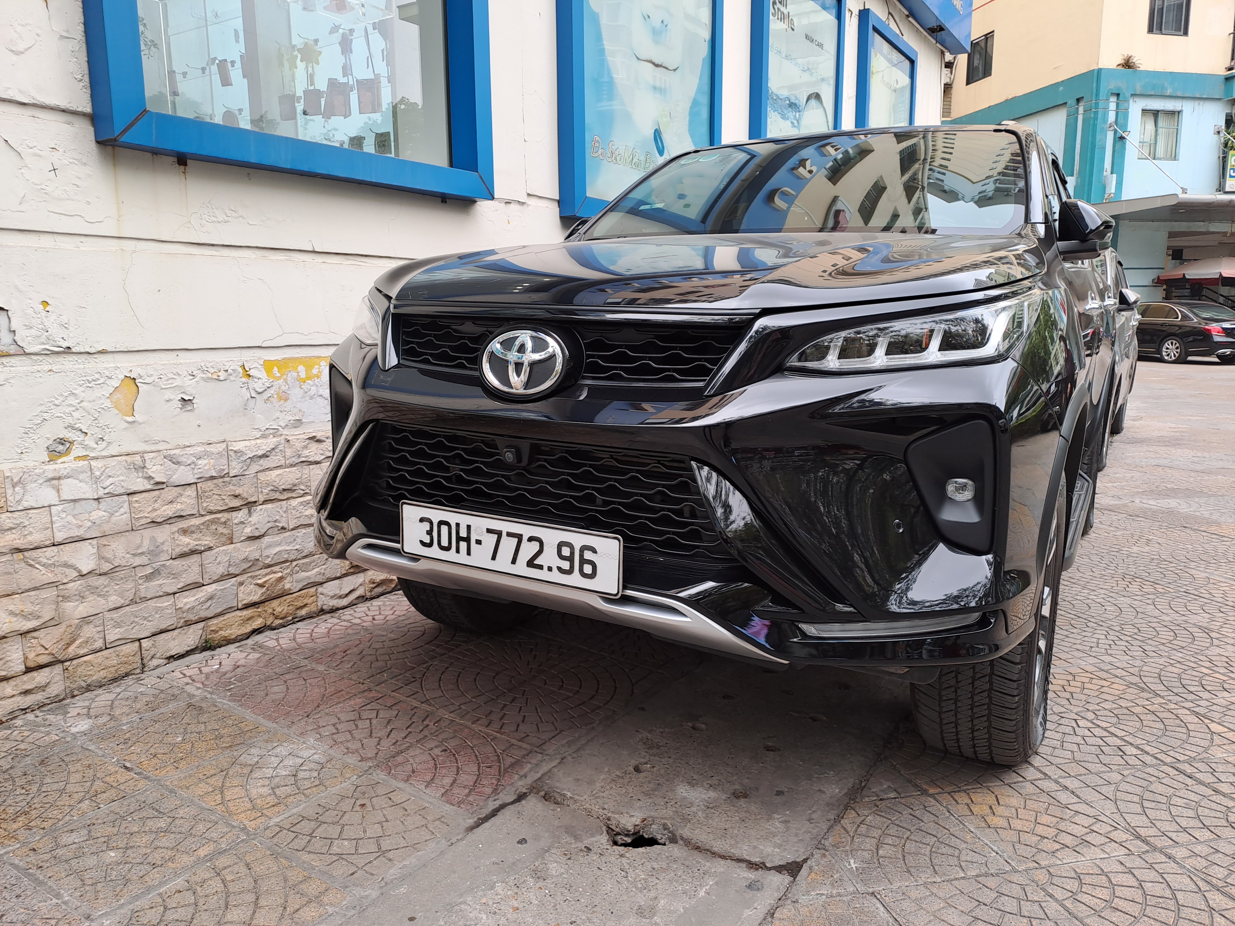CHO THUÊ XE 7 CHỖ FORTUNER 2022 - 2024 BẢN FULL OPION