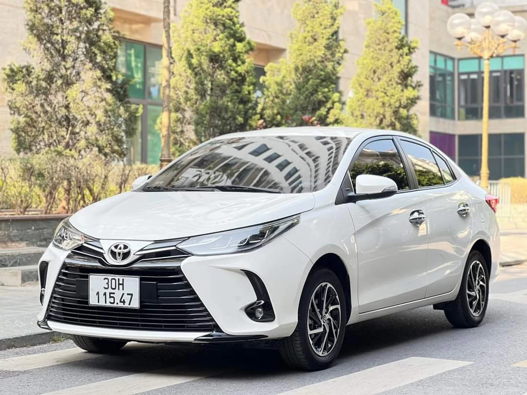 CHO THUÊ XE VIOS 2024 trắng trẻ trung