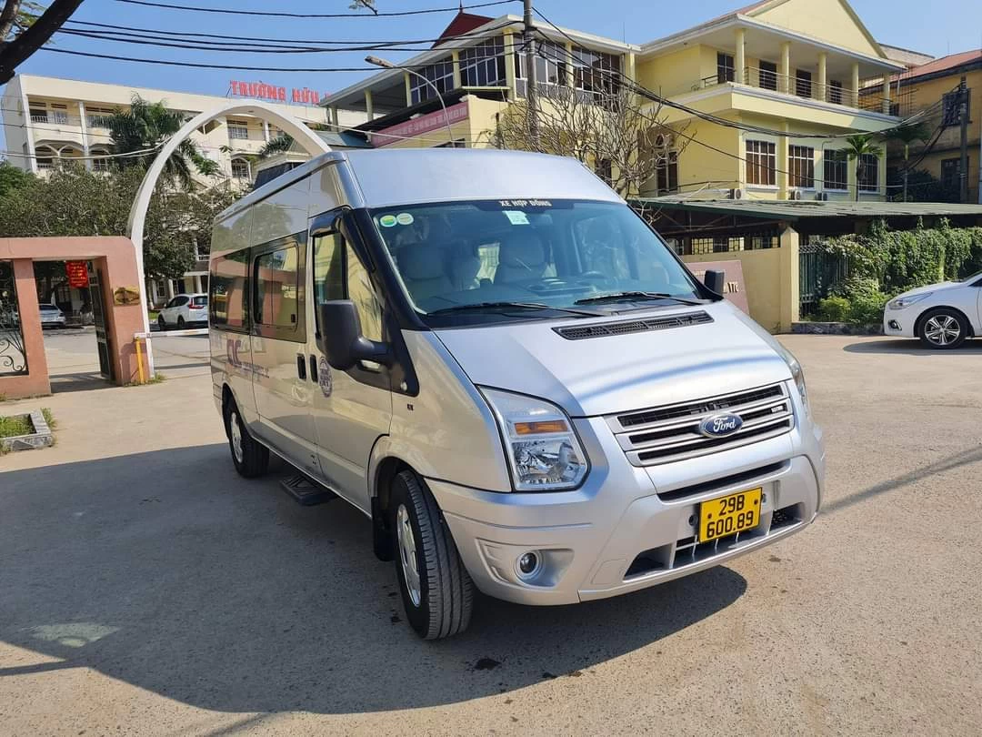 CHO THUÊ XE 16 CHỖ FORD TRANSIT 2024