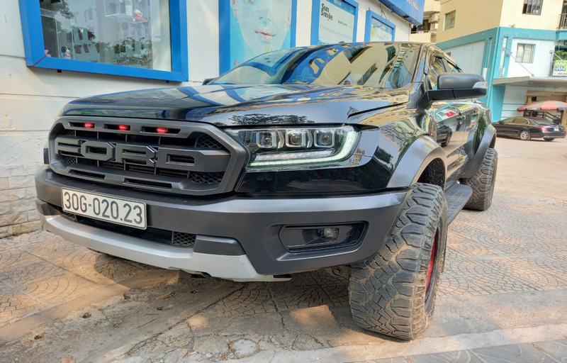 CHO THUE XE BÁN WIDE TRACK TẢI 2021 - 2024 (Màu XÁM)