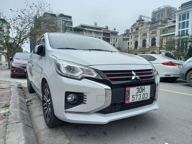 CHO THUÊ XE 4 CHỖ MITSUBISHI ATTAGE 2022 -2023 (NEW)