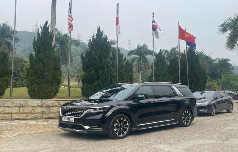 THUÊ XE KIA KANIVAL BAN SIG 2021 - 2024 (Màu đen Nhập khẩu)